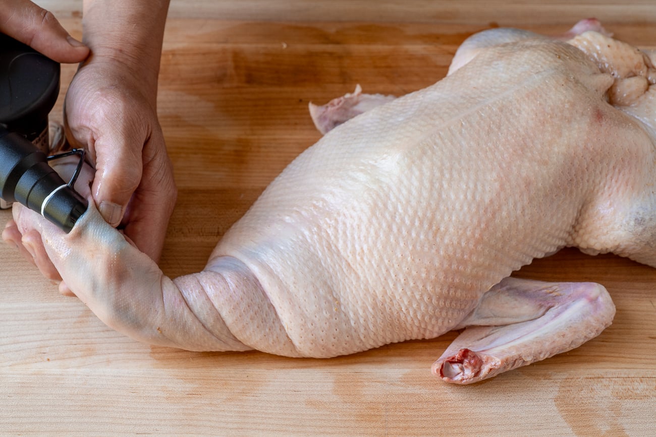 using air pump to inflate duck skin