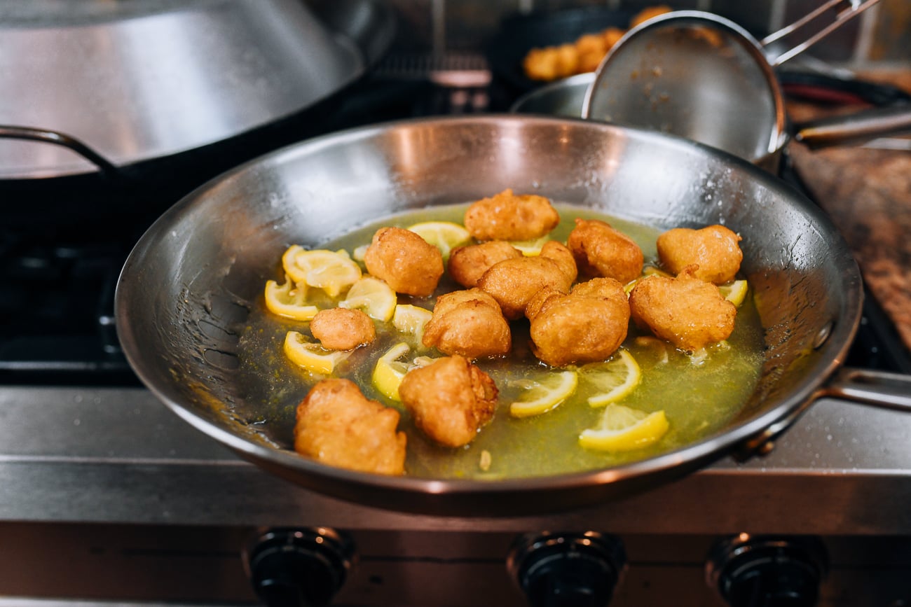 chicken pieces in lemon sauce