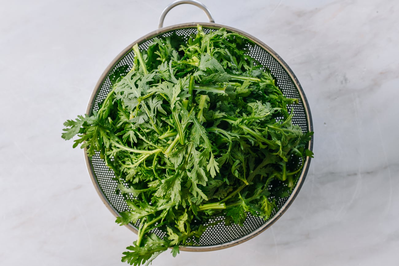 washed tong ho in colander