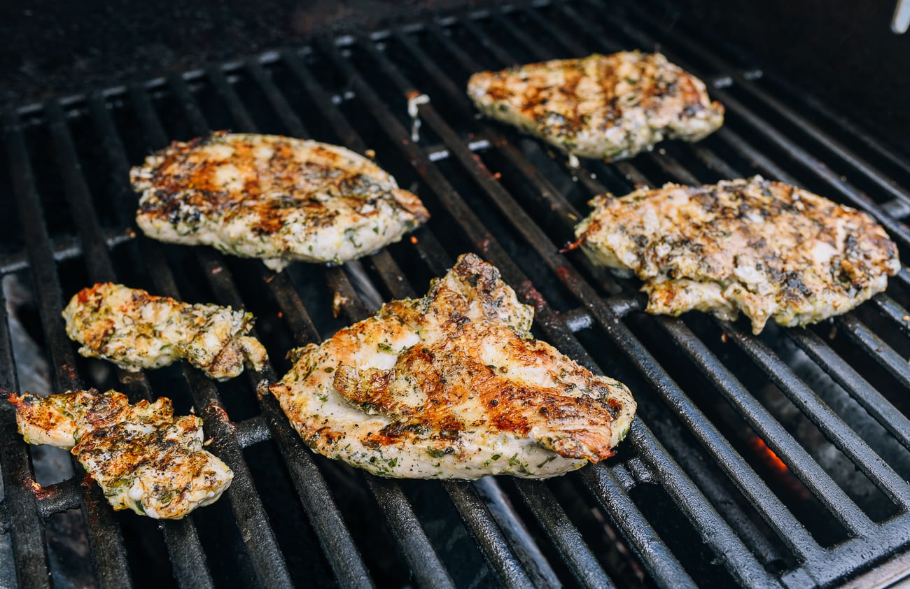 cooking chicken breast on gas grill