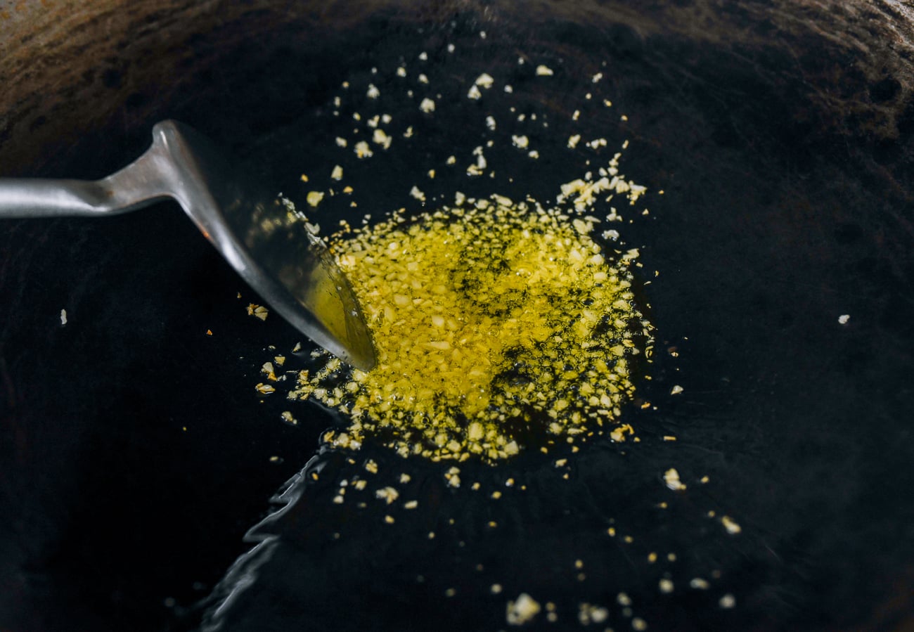 garlic cooking in oil
