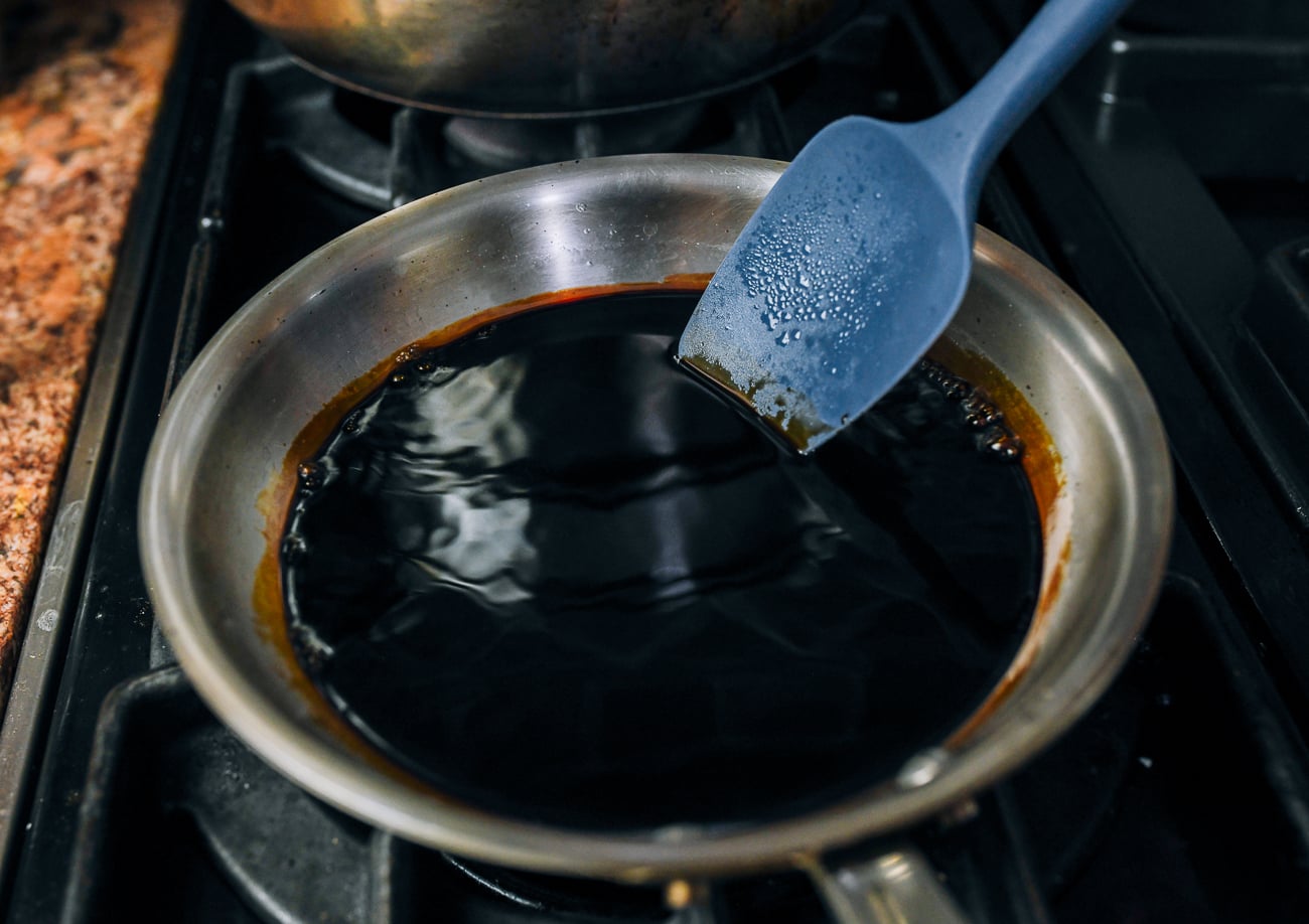 stirring sweet soy sauce