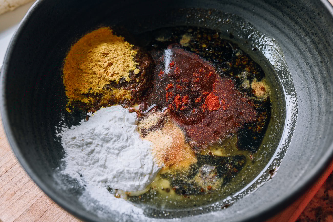 seasoning ingredients in black bowl