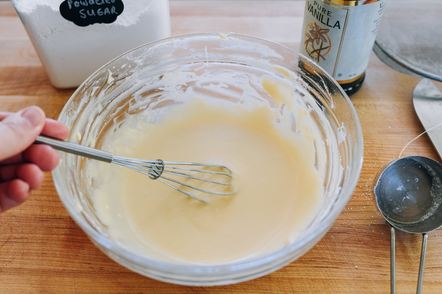 cream cheese icing for cinnamon rolls