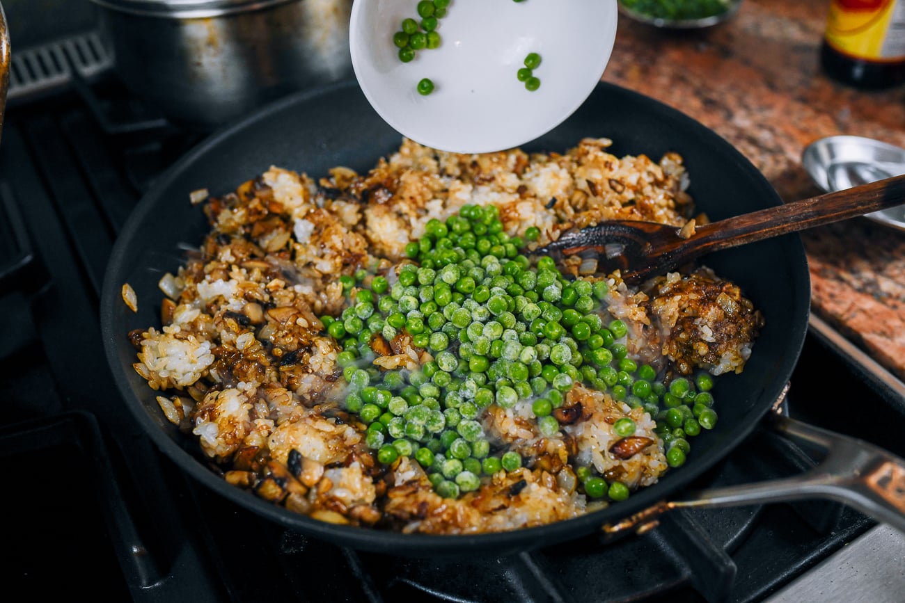 frozen peas added to sticky rice
