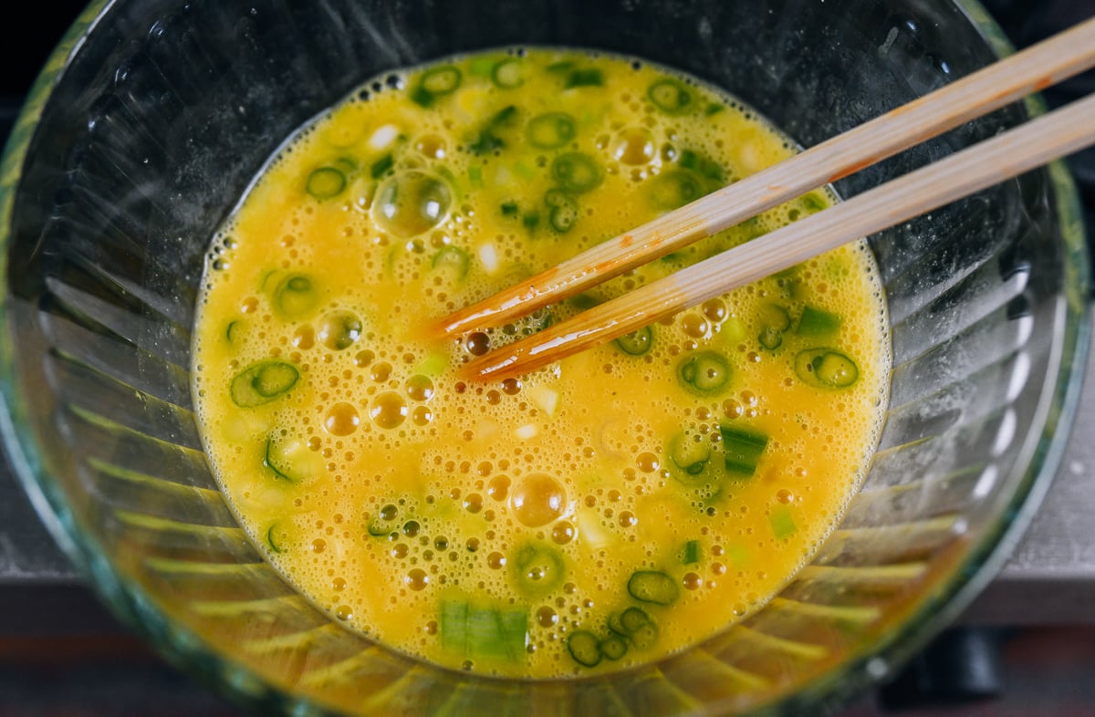 beaten eggs with scallions