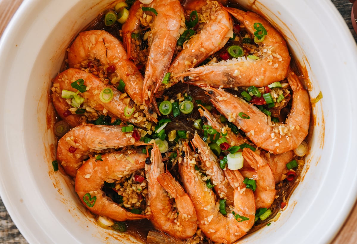 Chinese garlic shrimp claypot