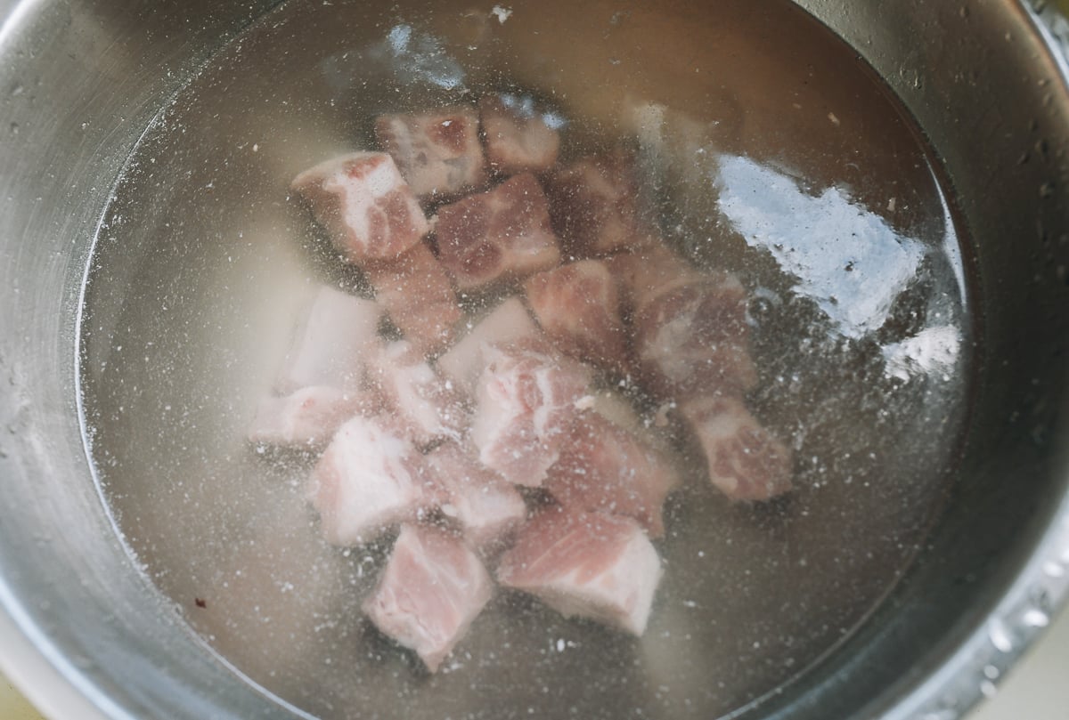 soaking pieces of spare rib