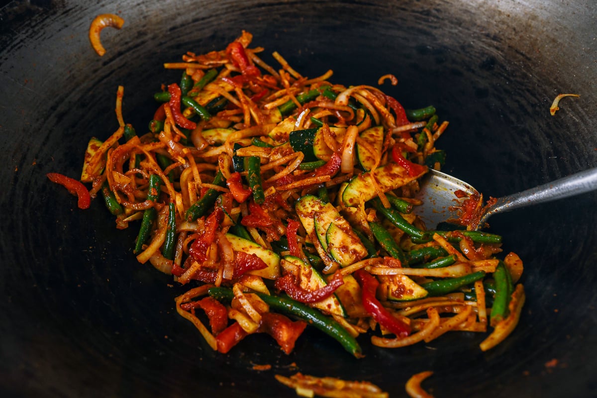 vegetables in thai curry paste