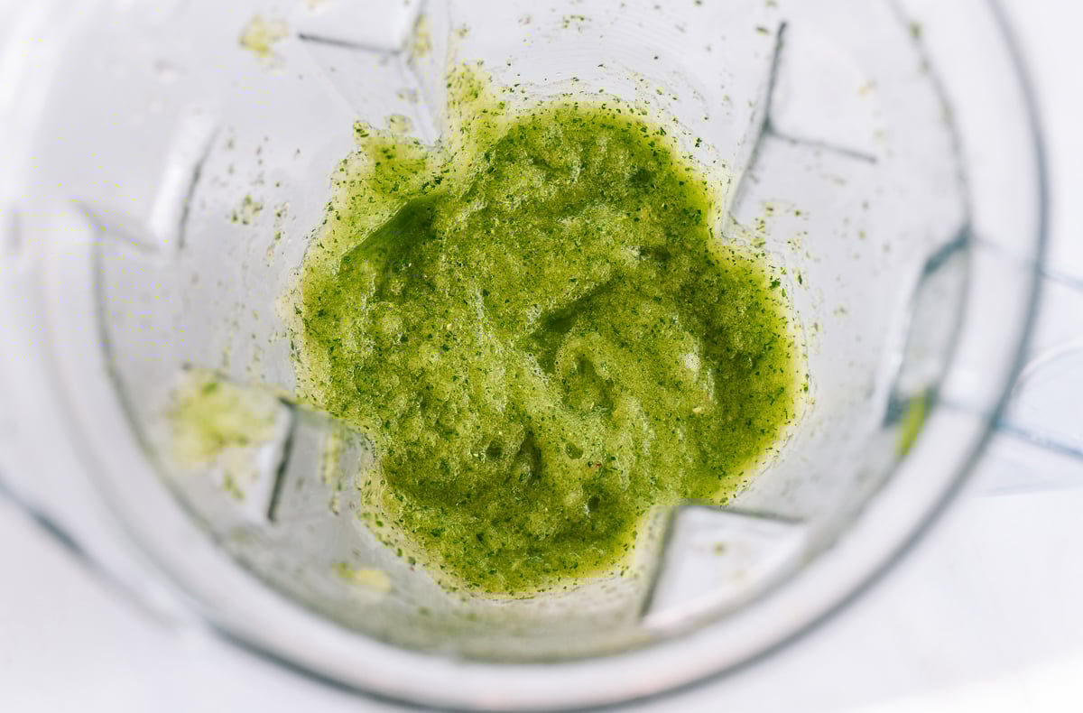 frozen mint lemonade in blender