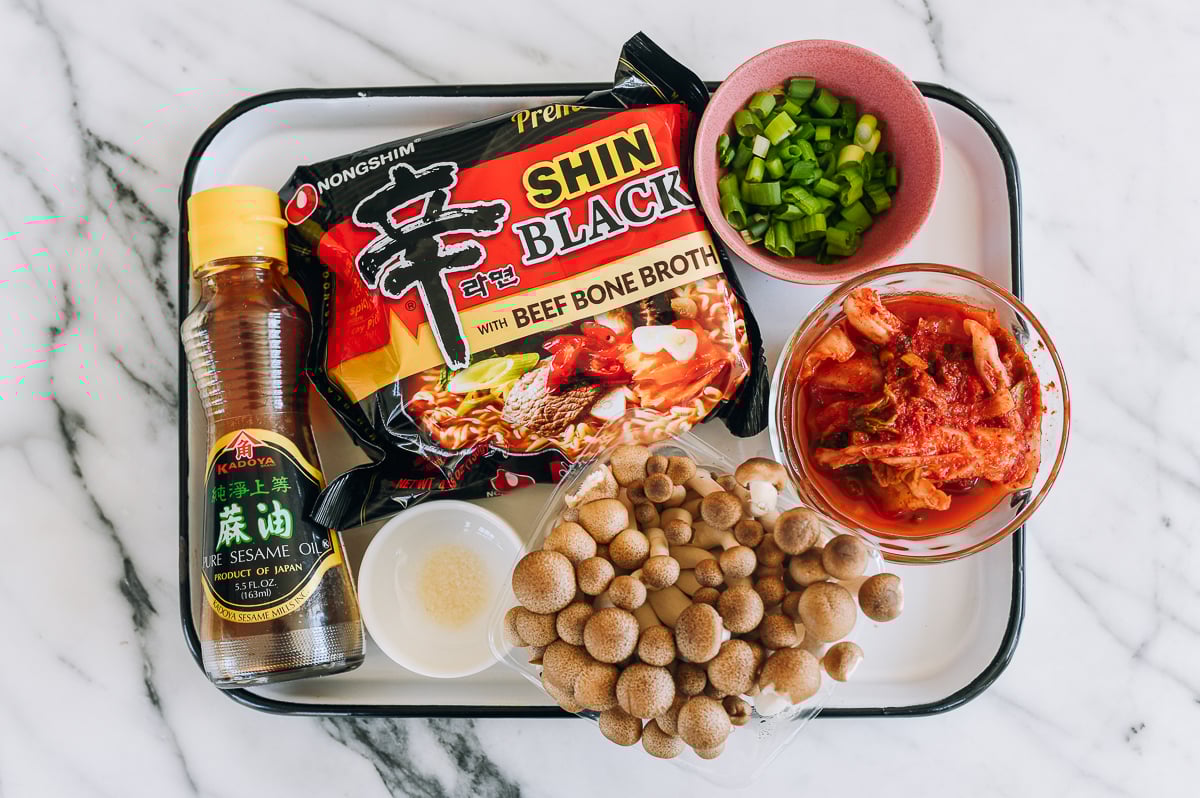 ingredients for kimchi instant noodle hack