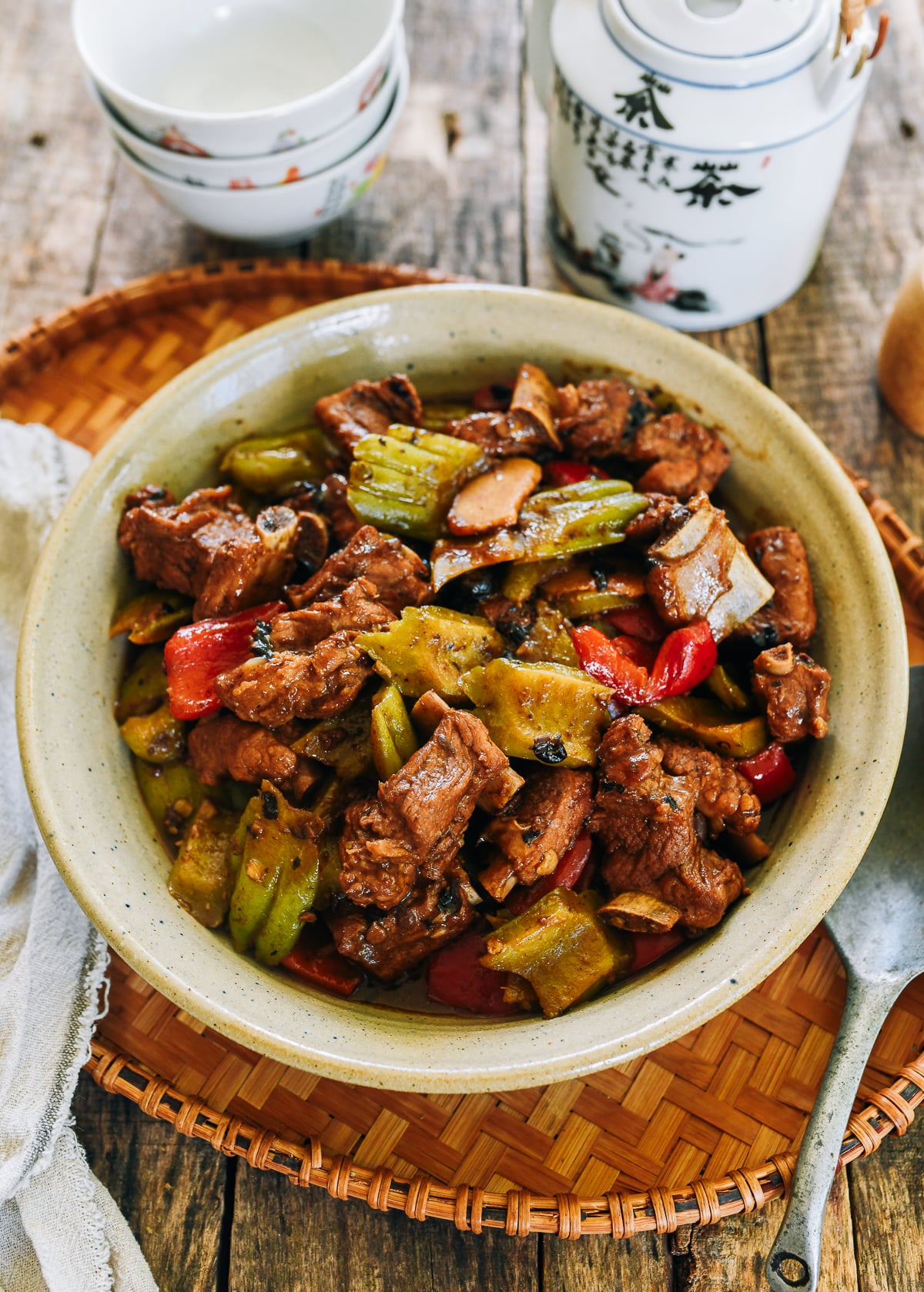 Cantonese Braised Ribs with Bitter Melon (凉瓜焖排骨)