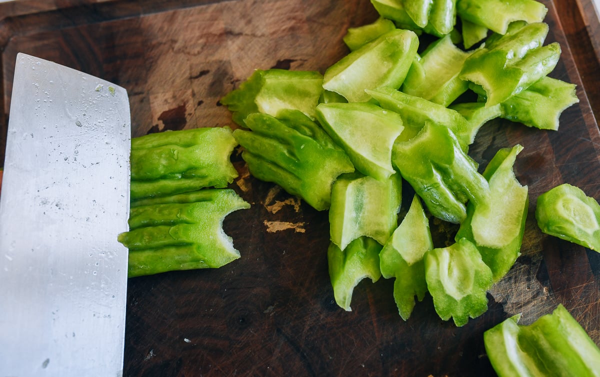 slicing bitter melon