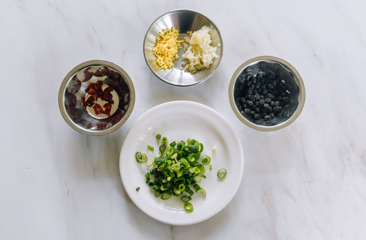 ingredients for steamed fish in black bean sauce