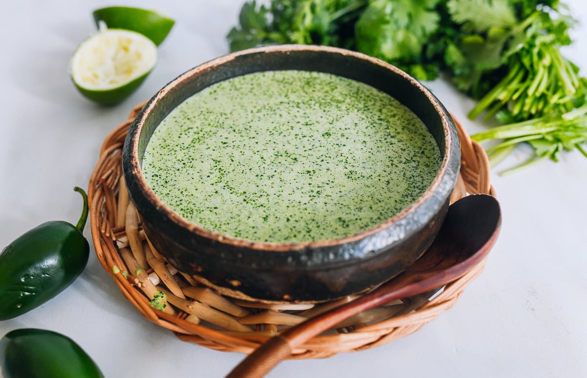Peruvian green sauce / aji verde