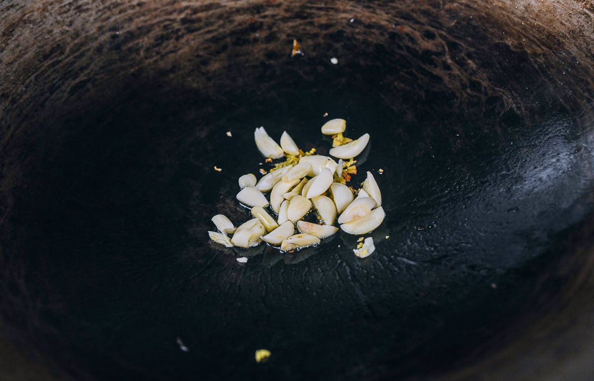 cooking ginger and garlic