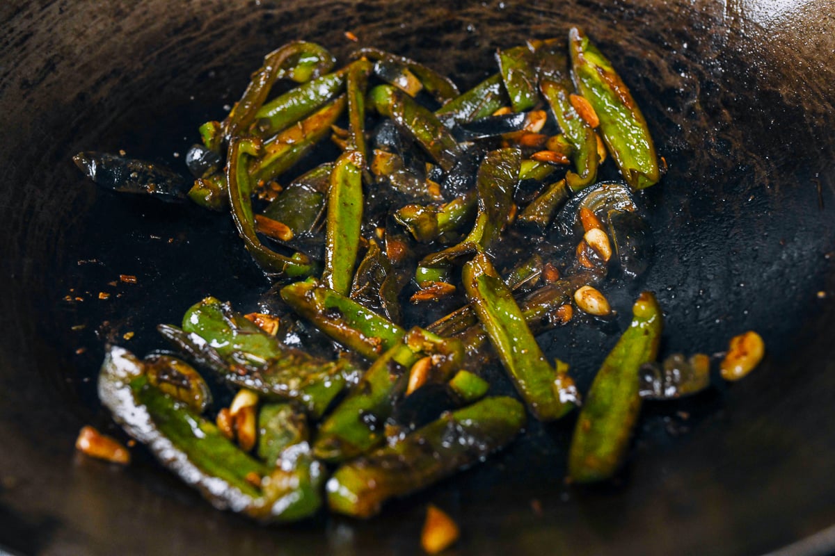 stir-fried green peppers with century egg