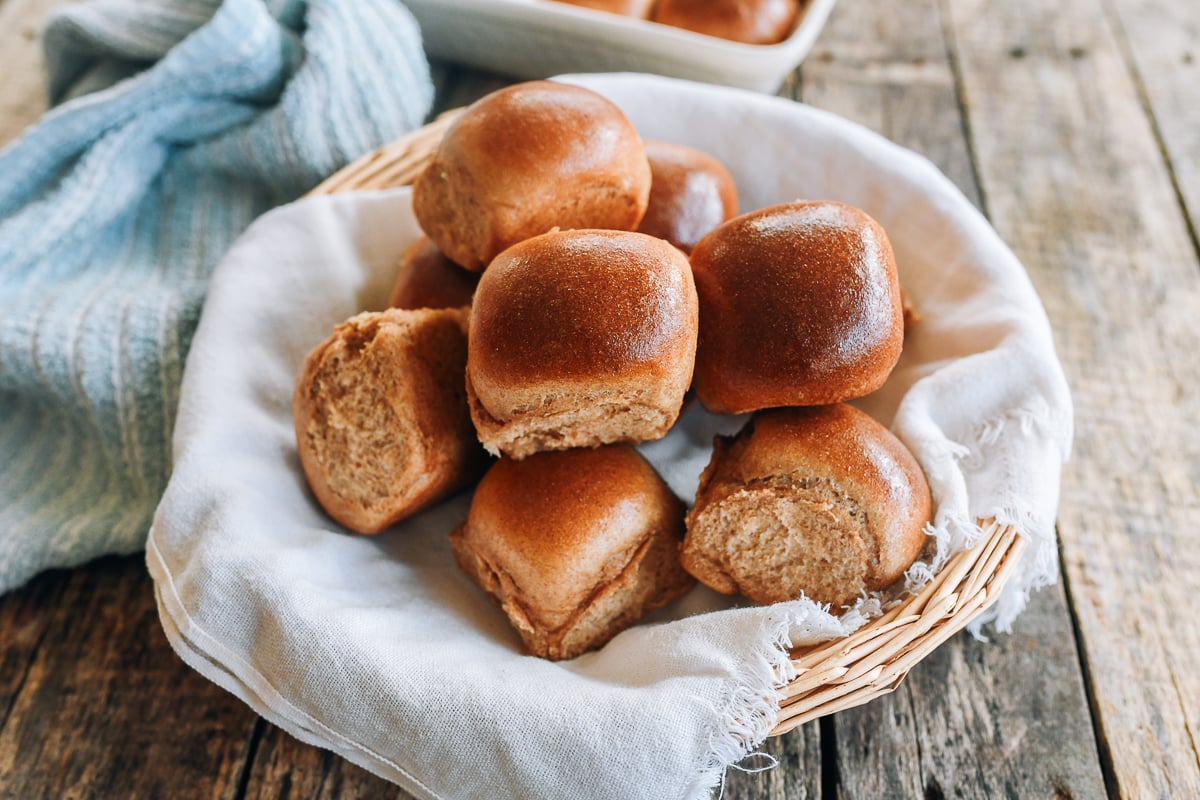 Whole Wheat Dinner Rolls