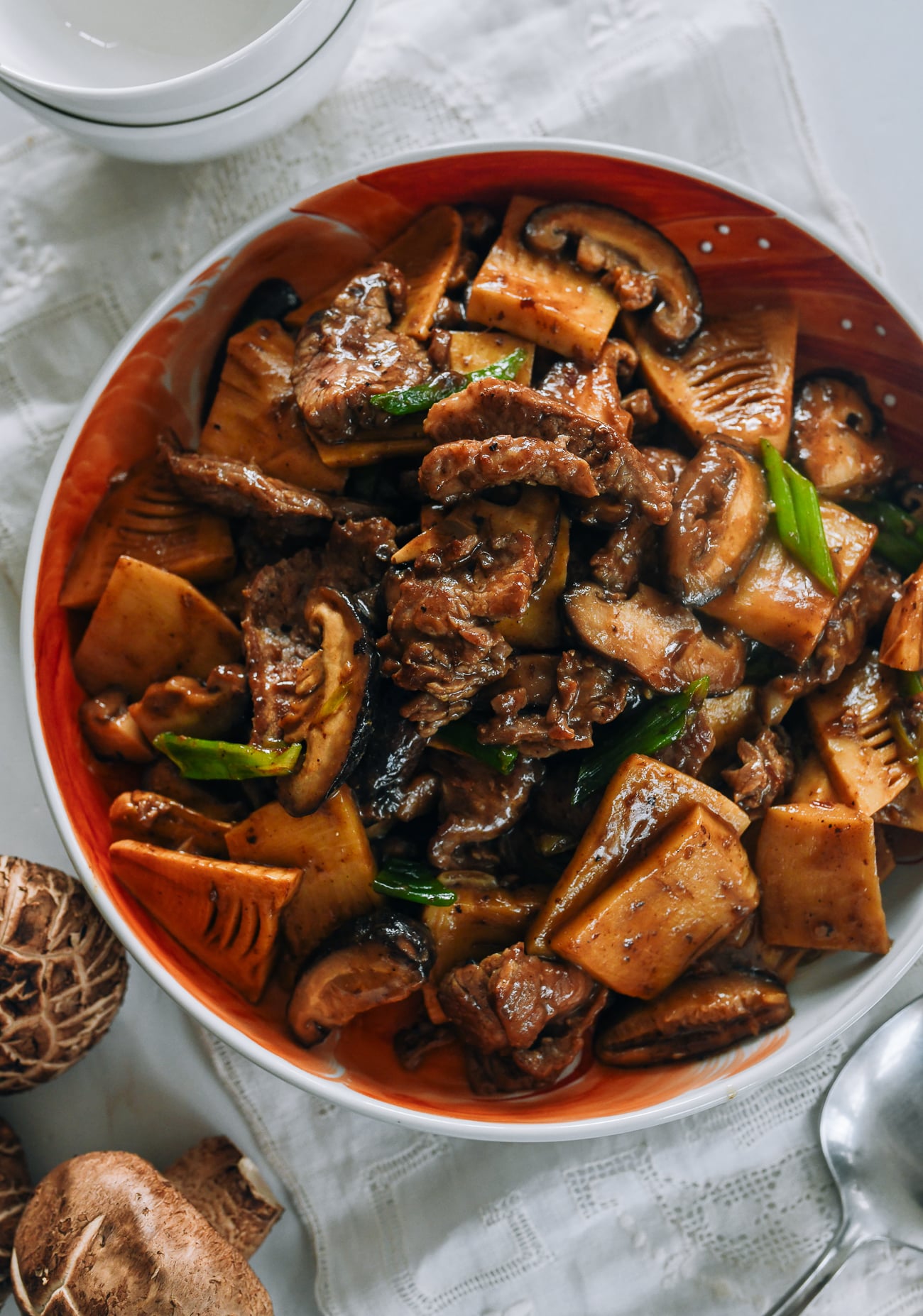 Beef with Bamboo and Mushrooms
