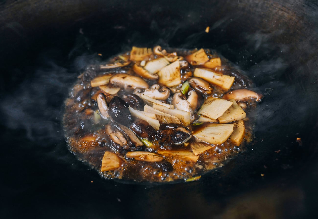 braising bamboo and mushrooms