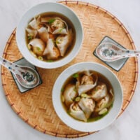 Vegetarian wonton soup