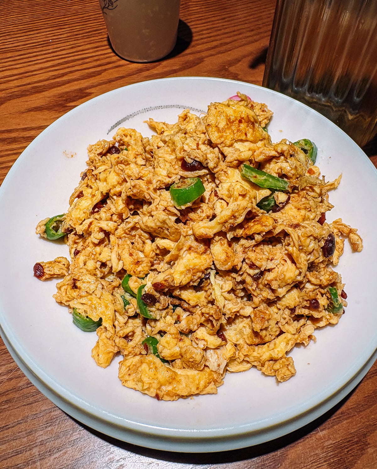scrambled eggs with soybean sauce and green pepper